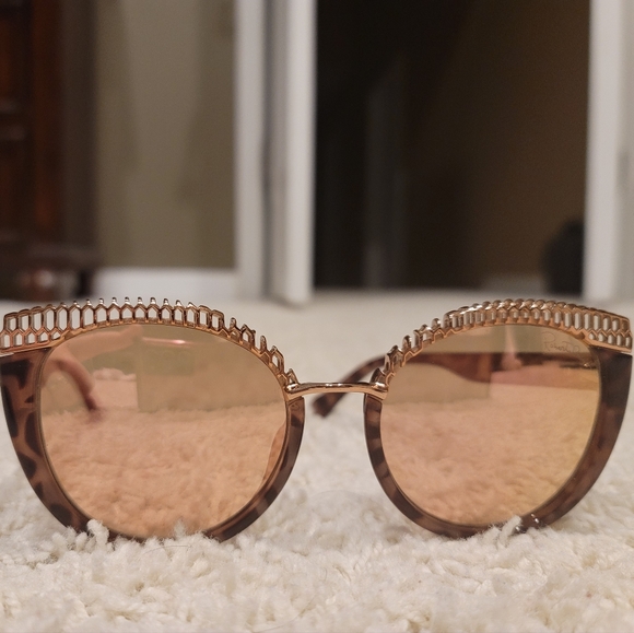 Roberto Cavalli Rose Gold Chain Tortoise Sunglasses | NWT Luxury Designer - Picture 3 of 3